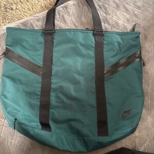 Nike Green and Black Men's Tote Bag